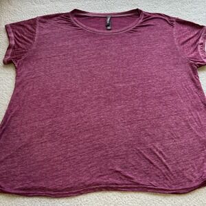 Torrid Short Sleeve T-Shirt Maroon Womens Size 1 Round Neck Pullover Premium Tee
